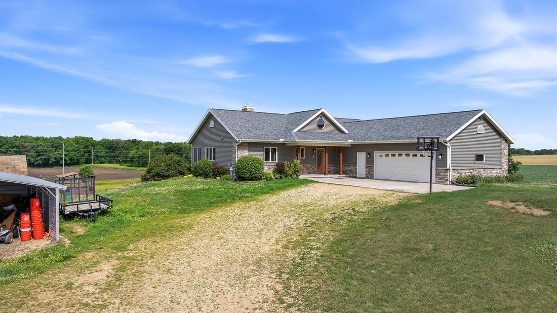 House in Springfield, Wisconsin, United States 5 - 18334896
