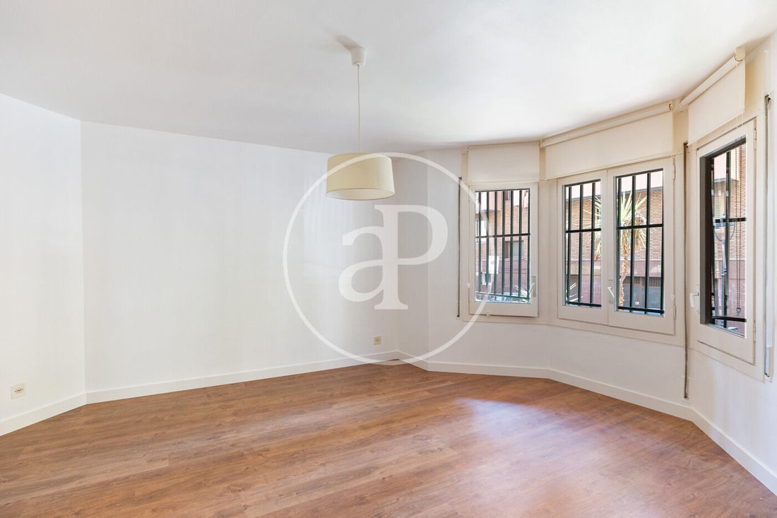 Apartment in Sarrià-Sant Gervasi, Barcelona, Spain 2 - 18342706