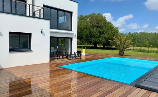 Villa in Ancenis, Ancenis-Saint-Gereon, France 1