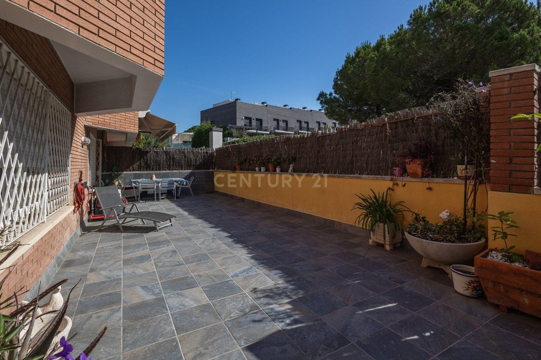 Apartment in Sant Feliu de Llobregat, Catalonia, Spain 2 - 18344445