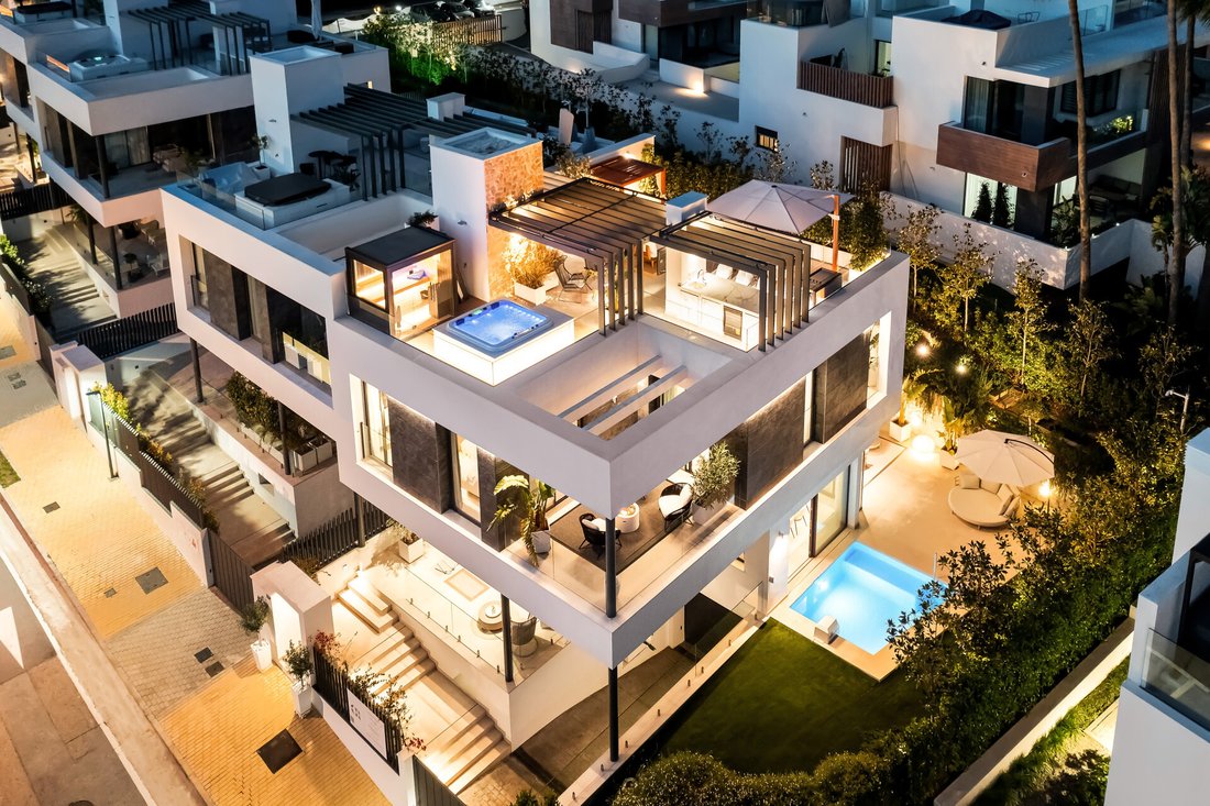 Villa in Sierra Blanca, Marbella, Spain 1 - 18344078