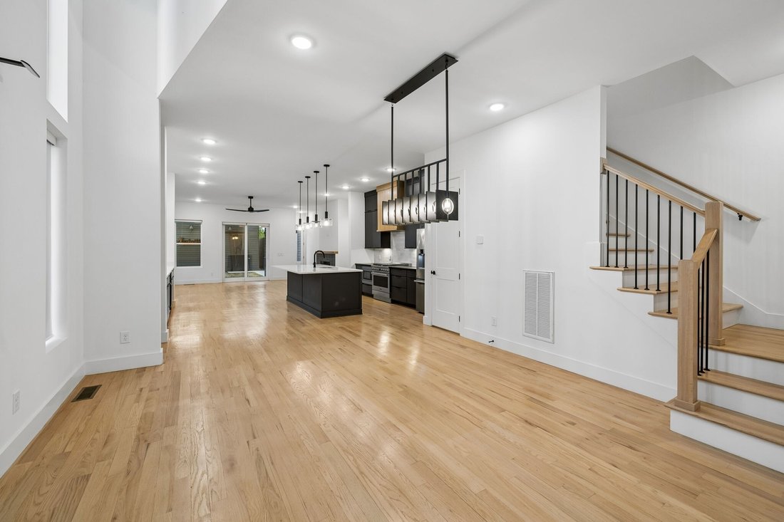 Co Op in Nashville, Tennessee, United States 5 - 18342417