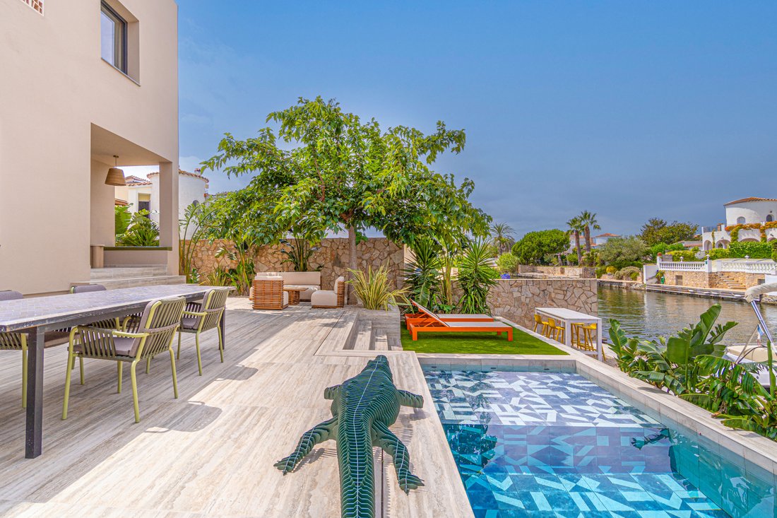 Villa in Empuriabrava, Catalonia, Spain 4 - 18336898