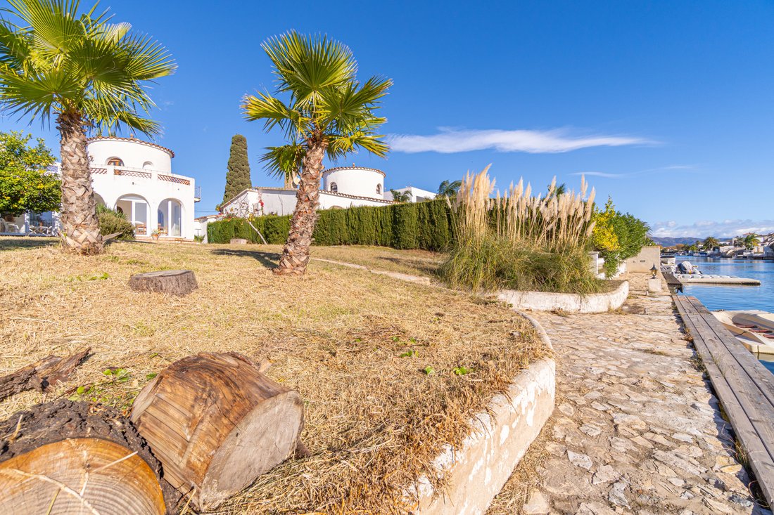 Villa in Empuriabrava, Catalonia, Spain 3 - 18336919