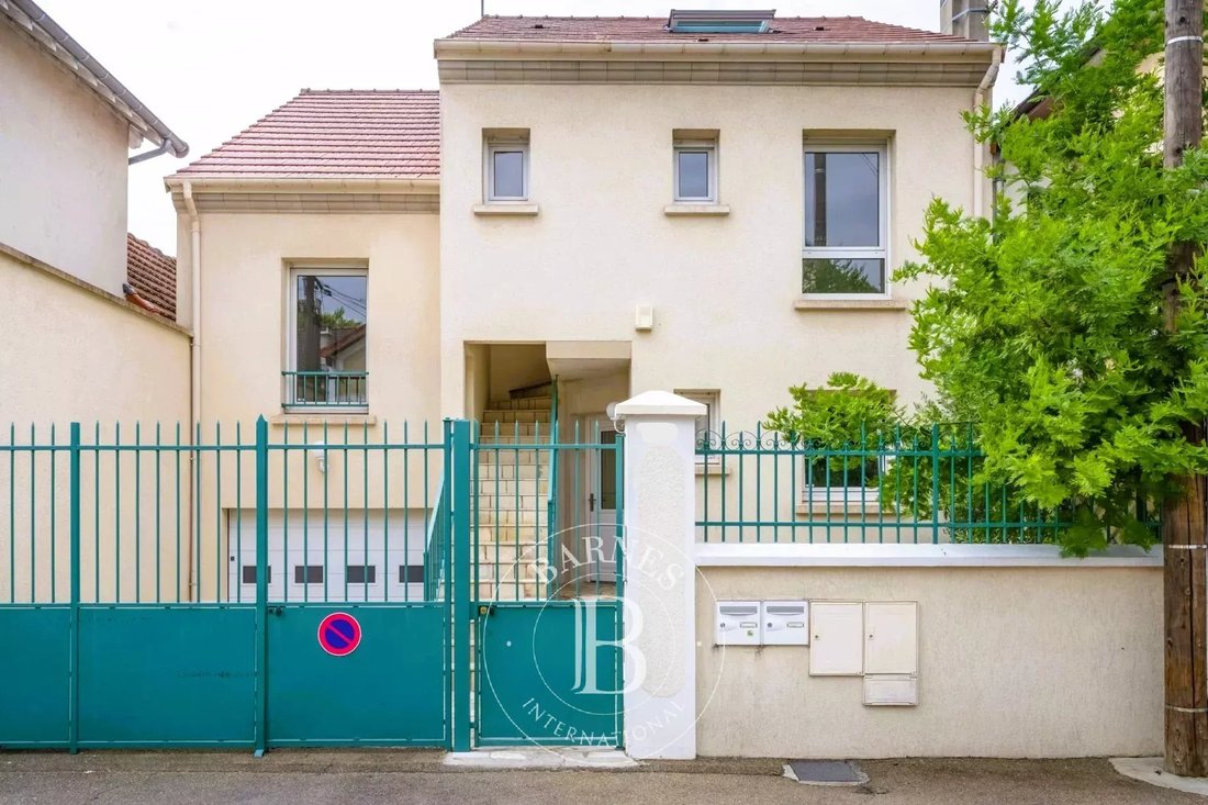 House in Bernard de Jussieu-Petits Bois-Picardie, Versailles, France 1 - 18336916
