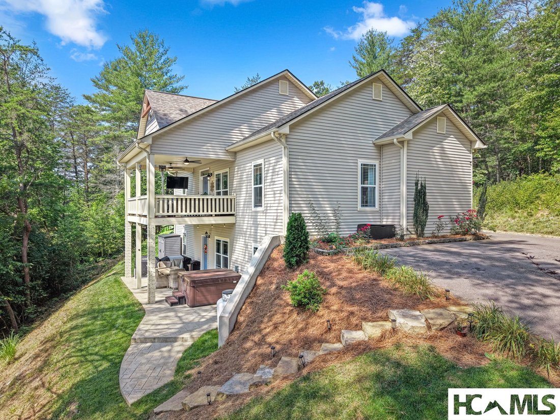 House in Franklin, North Carolina, United States 2 - 18342217
