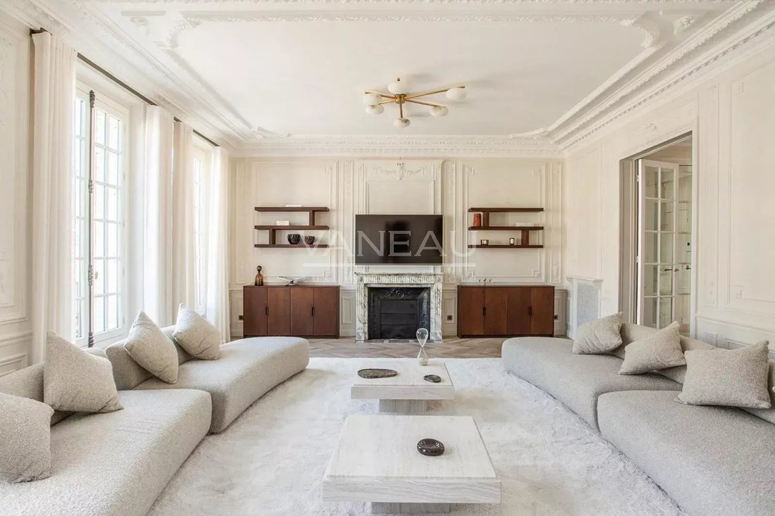 Apartment in Muette Nord, Paris 16e Arrondissement, Paris 4 - 18349795