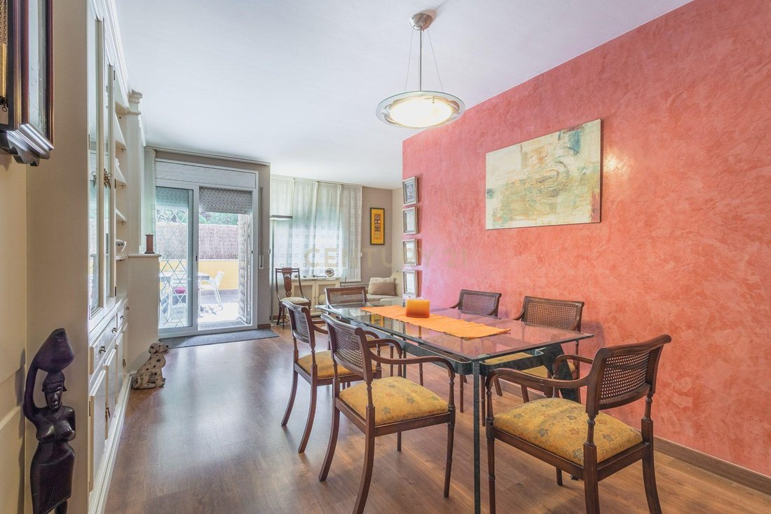Apartment in Sant Feliu de Llobregat, Catalonia, Spain 1 - 18344445