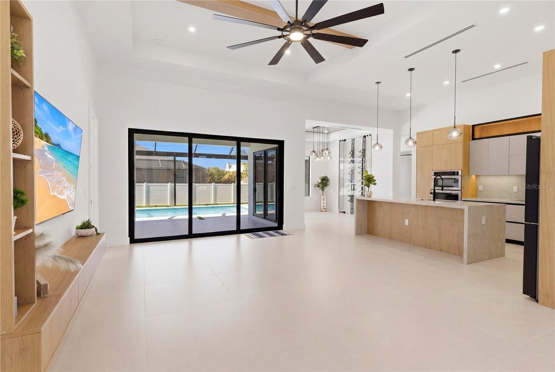 House in Cape Coral, Florida, United States 4 - 18345382