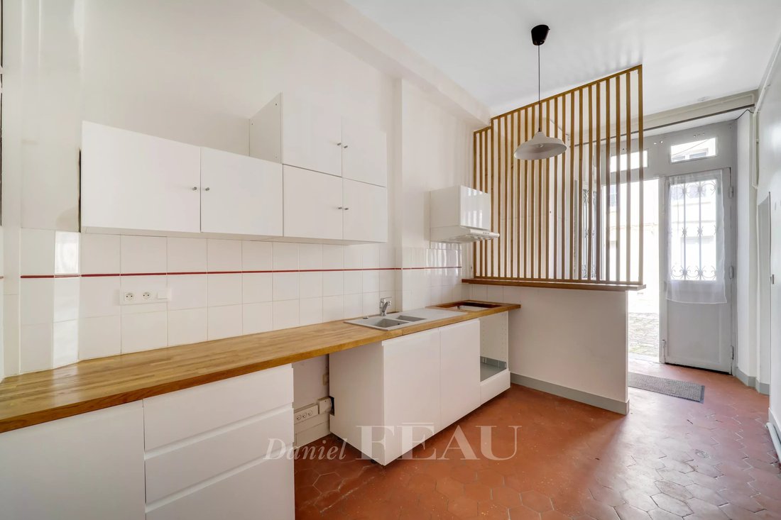 Apartment in Saint Louis, Versailles, France 4 - 18336997