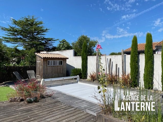 House in La Bree-les-Bains, Nouvelle-Aquitaine, France 3 - 18342001