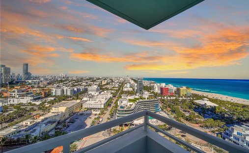Condo in Miami Beach, Florida, United States 1