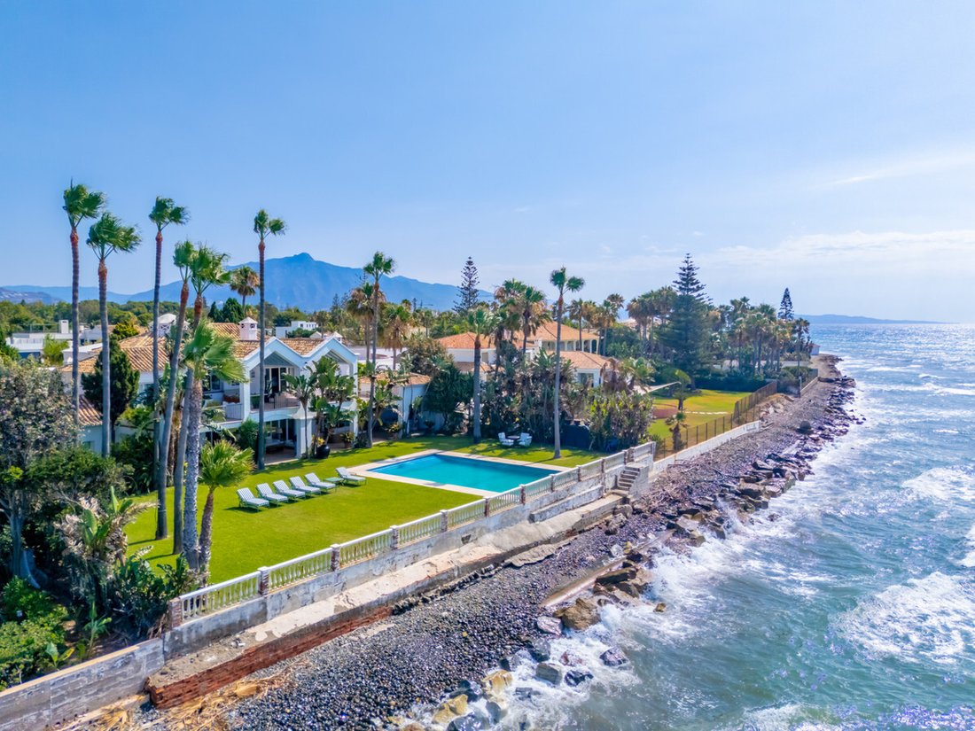 Villa in Guadalmina Baja, San Pedro de Alcantara, Spain 1 - 11085352