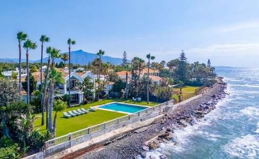 Villa in Guadalmina Baja, San Pedro de Alcantara, Spain 1