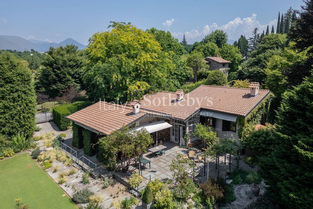 House in Monguzzo, Lombardy, Italy 2 - 18348717