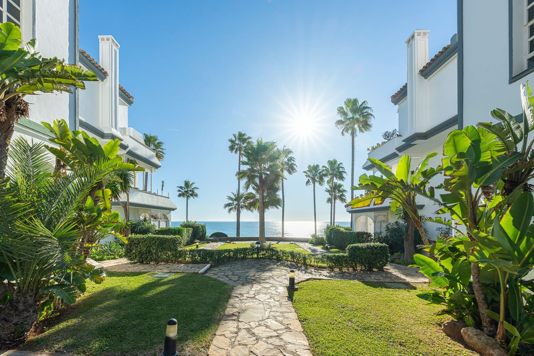 Appartamento a Estepona, Andalusia, Spagna 2 - 18347247