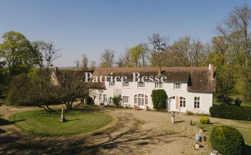 House in Cité Médiévale, La Charité-sur-Loire, France 1