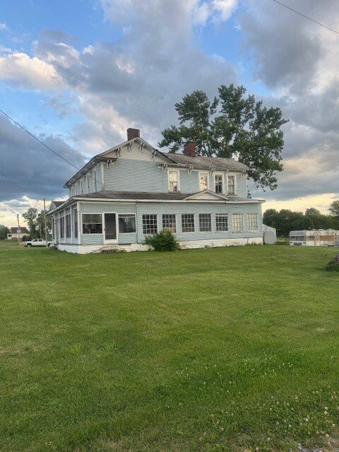 House in Renfrew, Pennsylvania, United States 2 - 18349011