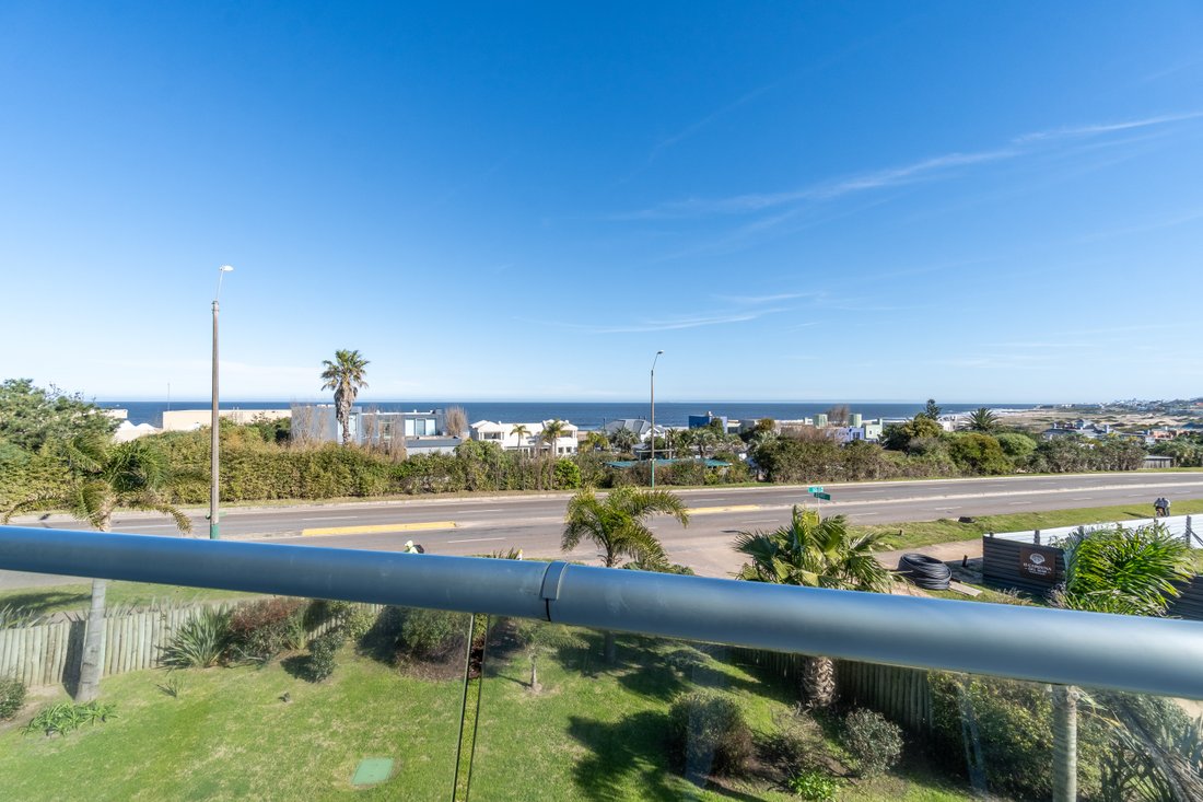 Apartment in Manantiales, Maldonado Department, Uruguay 2 - 18334665