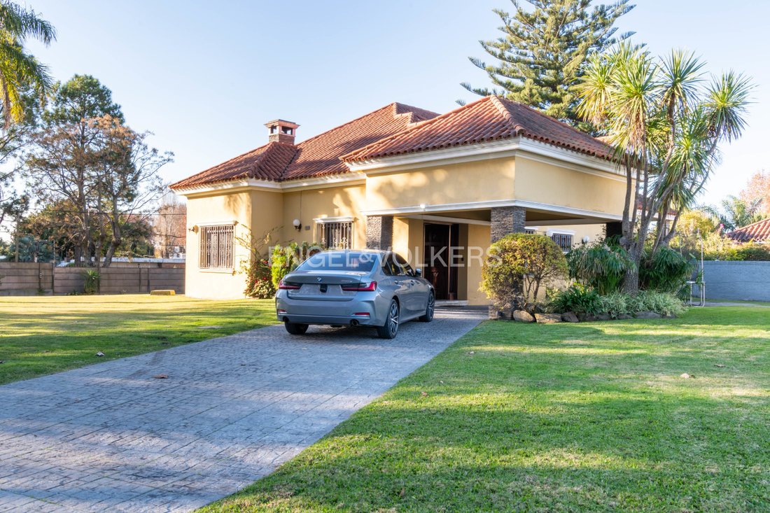 House in Montevideo, Departamento de Montevideo, Uruguay 4 - 18337404