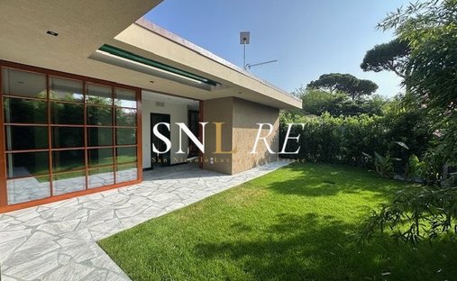 Villa in Vittoria Apuana, Forte dei Marmi, Tuscany 1