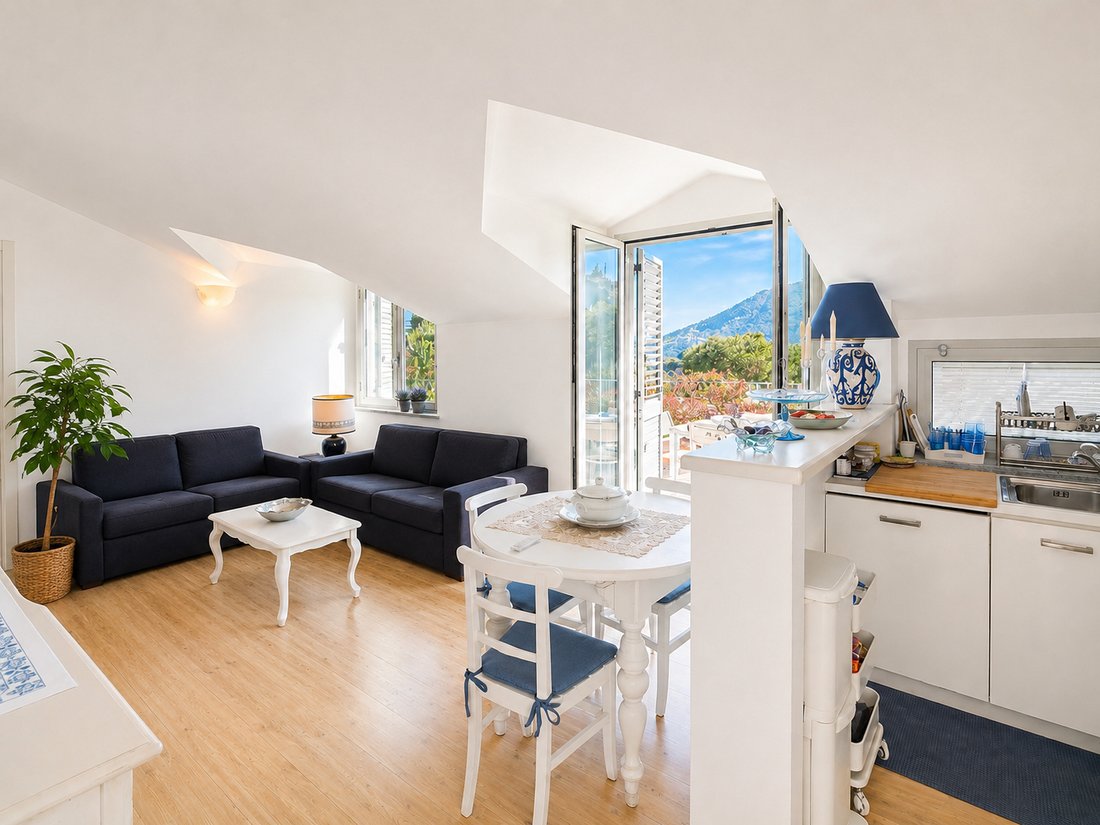 Apartment in Central Hill, Alassio, Liguria 2 - 18342150