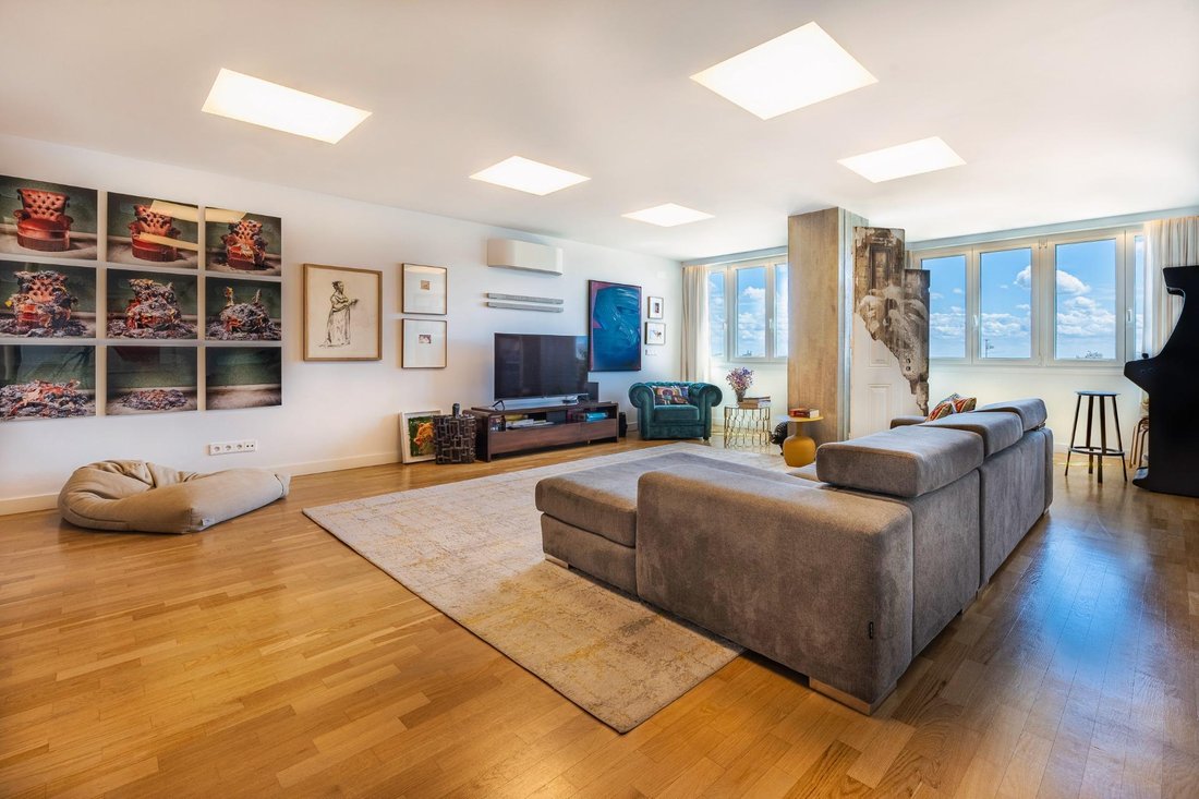 Apartment in Penha de Franca, Lisbon, Portugal 3 - 18349834