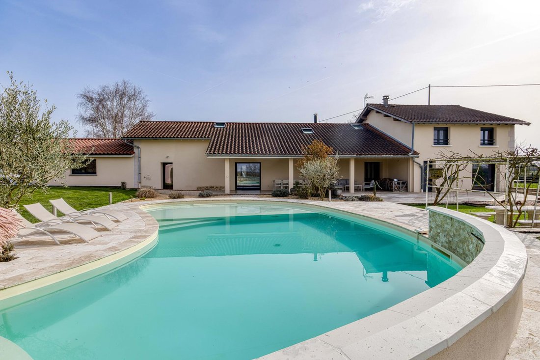House in Saint-Denis-les-Bourg, Auvergne-Rhône-Alpes, France 5 - 17366006