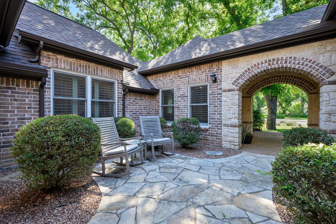 House in Granbury, Texas, United States 5 - 18345558
