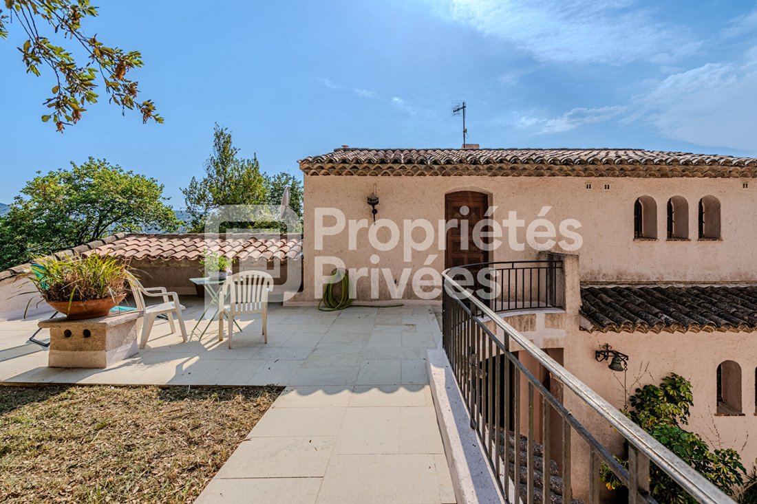 Villa in Auribeau-sur-Siagne, Provence-Alpes-Côte d'Azur, France 4 - 18347594