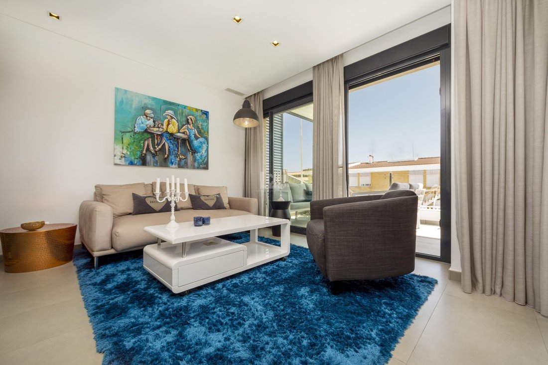 Villa in Torrevieja, Valencian Community, Spain 2 - 14427440