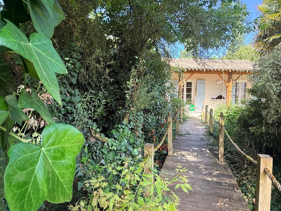 House in Saint-Laurent-de-la-Pree, Nouvelle-Aquitaine, France 2 - 18157598