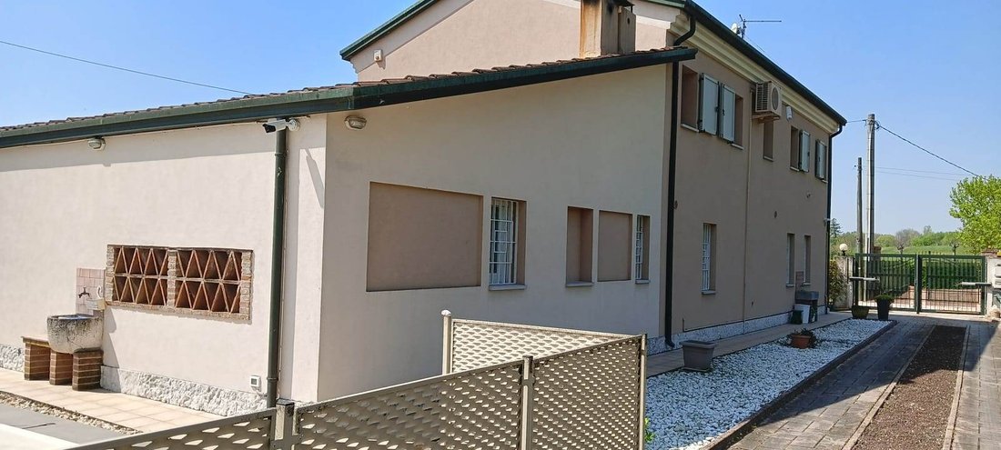Villa in Albaredo d'Adige, Veneto, Italy 3 - 18341182