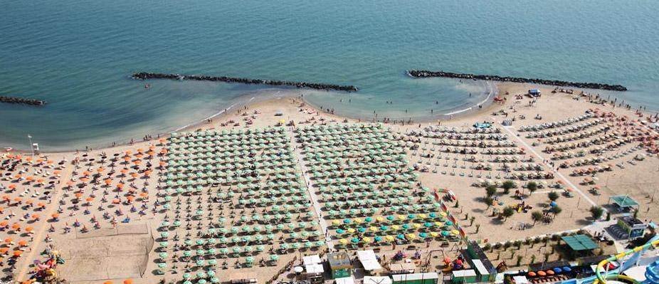 Italy 3 - 18341151