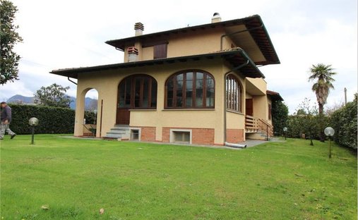 Villa in Center, Forte dei Marmi, Tuscany 1