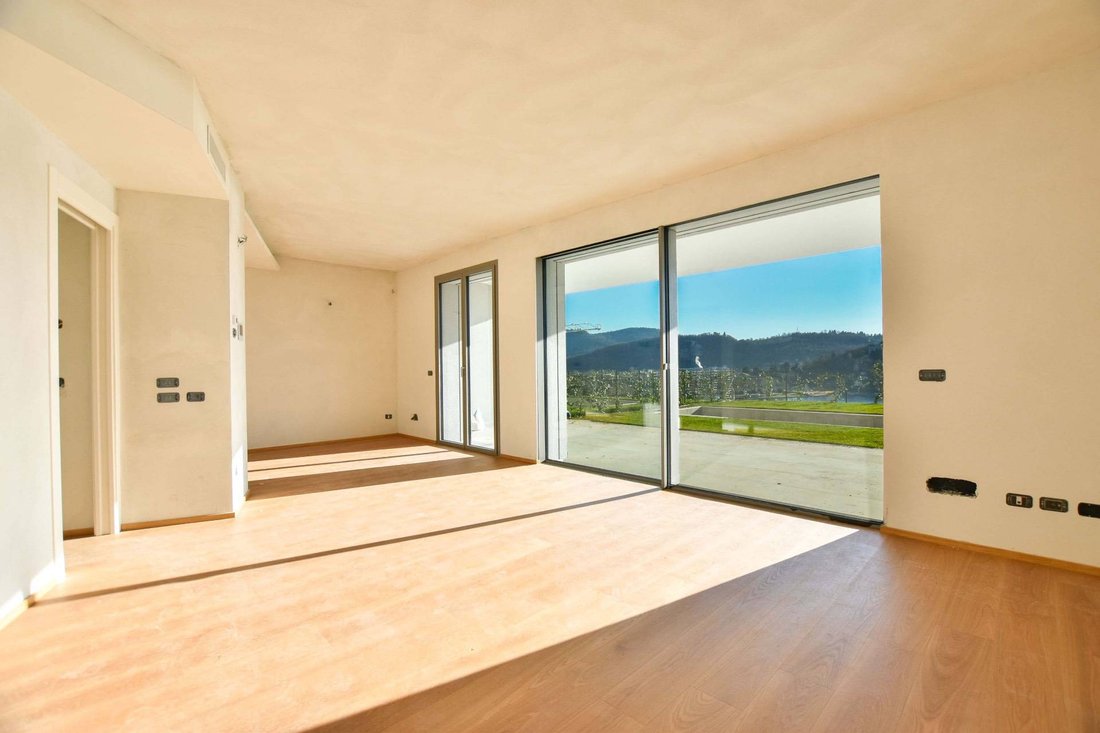 Apartment in Laveno-Mombello, Lombardy, Italy 4 - 18341695