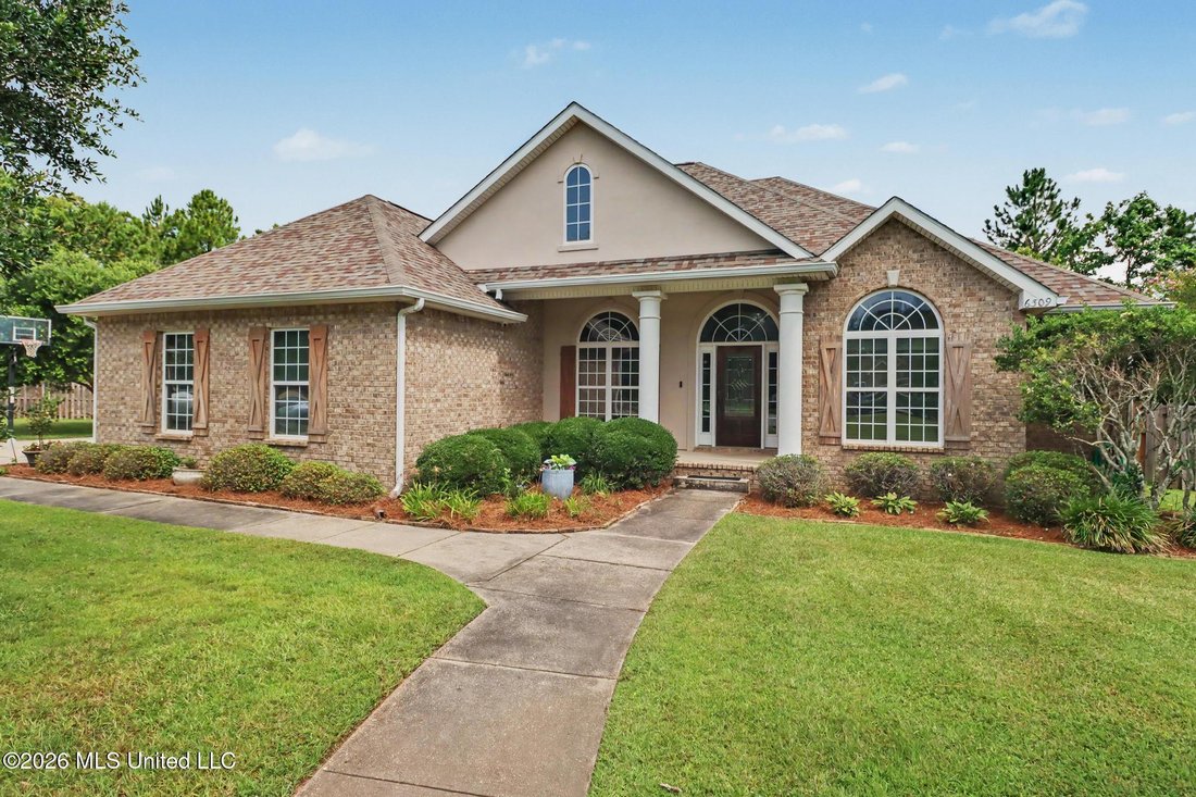 House in Ocean Springs, Mississippi, United States 1 - 18345313