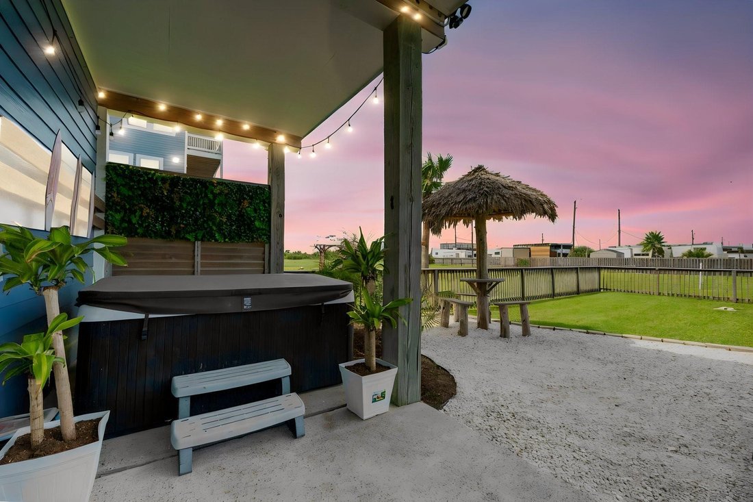 House in Galveston, Texas, United States 4 - 18347160