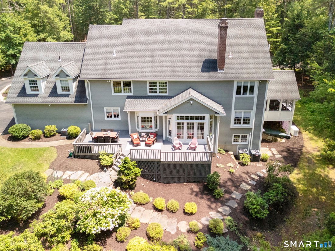 House in Simsbury, Connecticut, United States 4 - 18349673