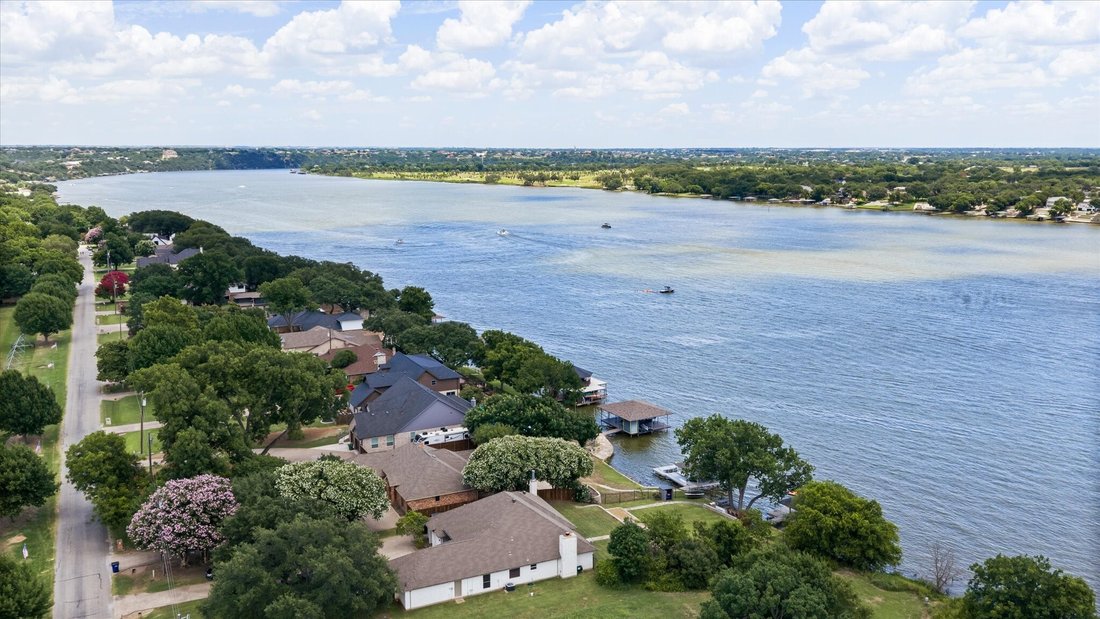 House in Granbury, Texas, United States 5 - 18345564