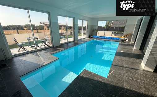 House in Bourg, Guidel, France 1