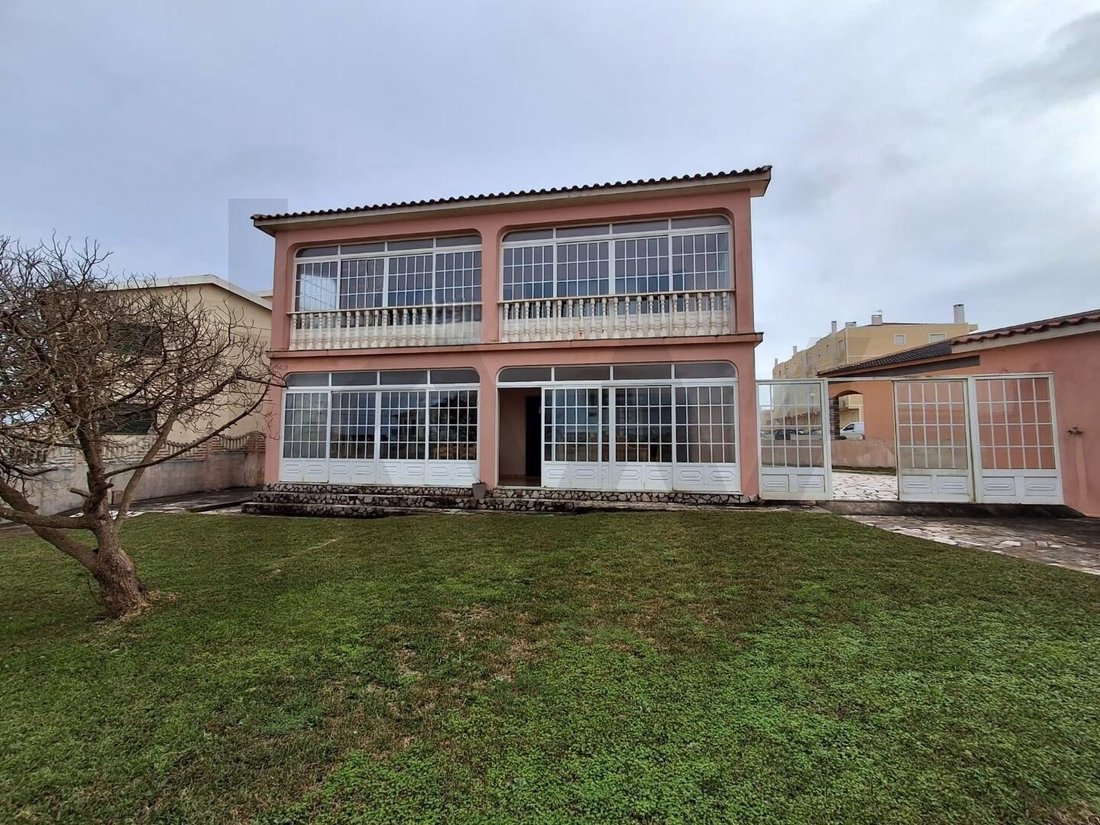 Townhouse in Silveira, Lisbon, Portugal 1 - 18349361