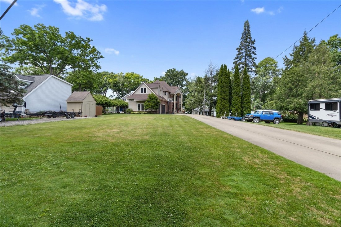 House in SPRINGFLD Township, Michigan, United States 3 - 18346329