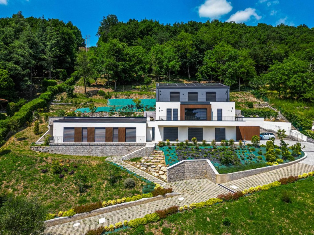 Villa in Ponteranica, Lombardy, Italy 1 - 18341759