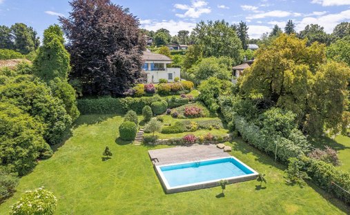 Villa en Buguggiate, Lombardía, Italia 1