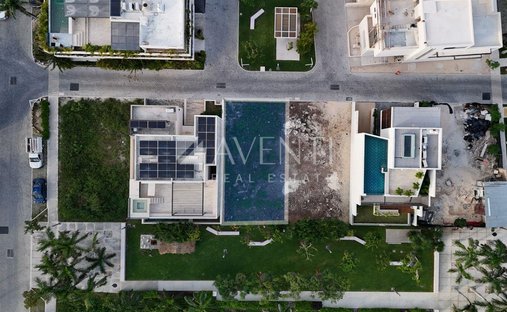 Land in Cancún, Quintana Roo, Mexico 1