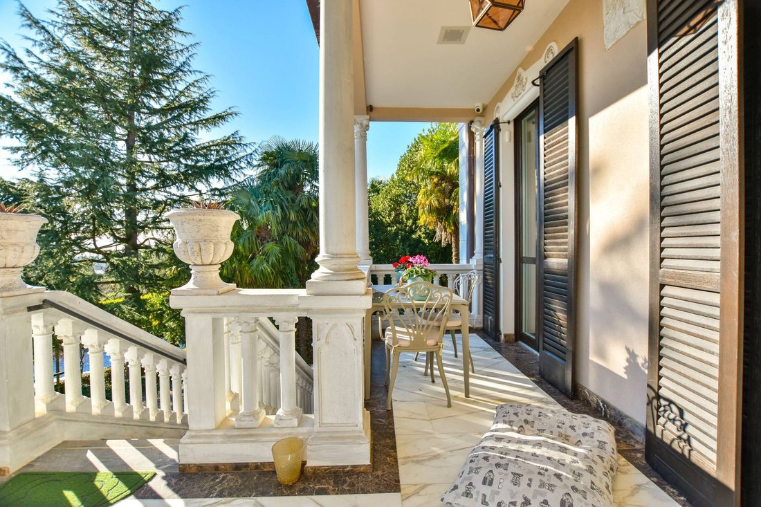 Villa in Velate - Sant'Ambrogio, Varese, Lombardy 5 - 18341691
