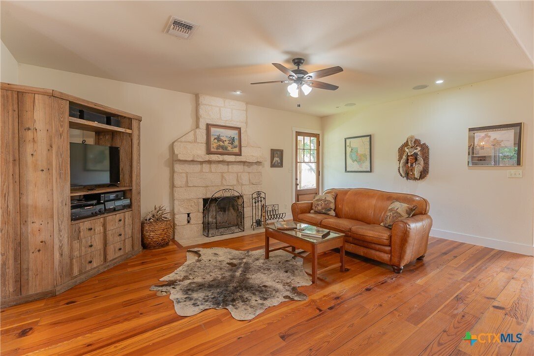 House in New Braunfels, Texas, United States 5 - 18343915