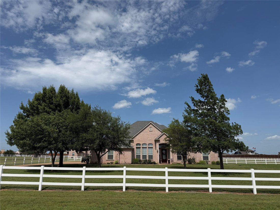 House in Granbury, Texas, United States 1 - 18349055