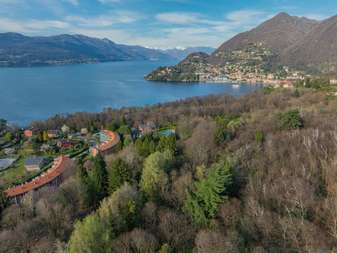 Villa in Laveno-Mombello, Lombardy, Italy 5 - 18341697